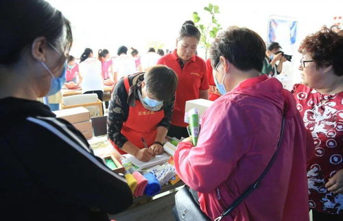 2000余人來巾幗家政廣場 趕集 ,濰坊首個家政大集圓滿結束